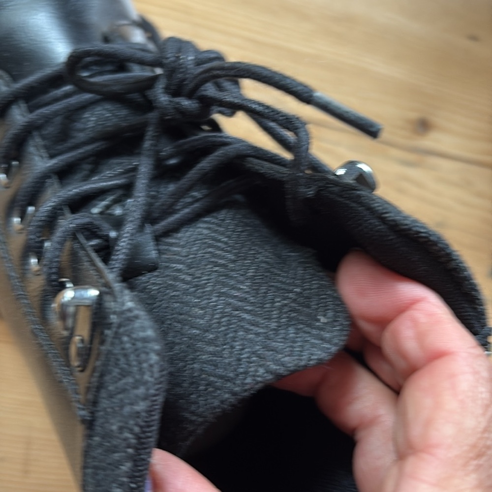 Madden NYC Men's Lace-Up Boot featuring laces and inside zipper Size 8 EUC - Picture 8 of 11